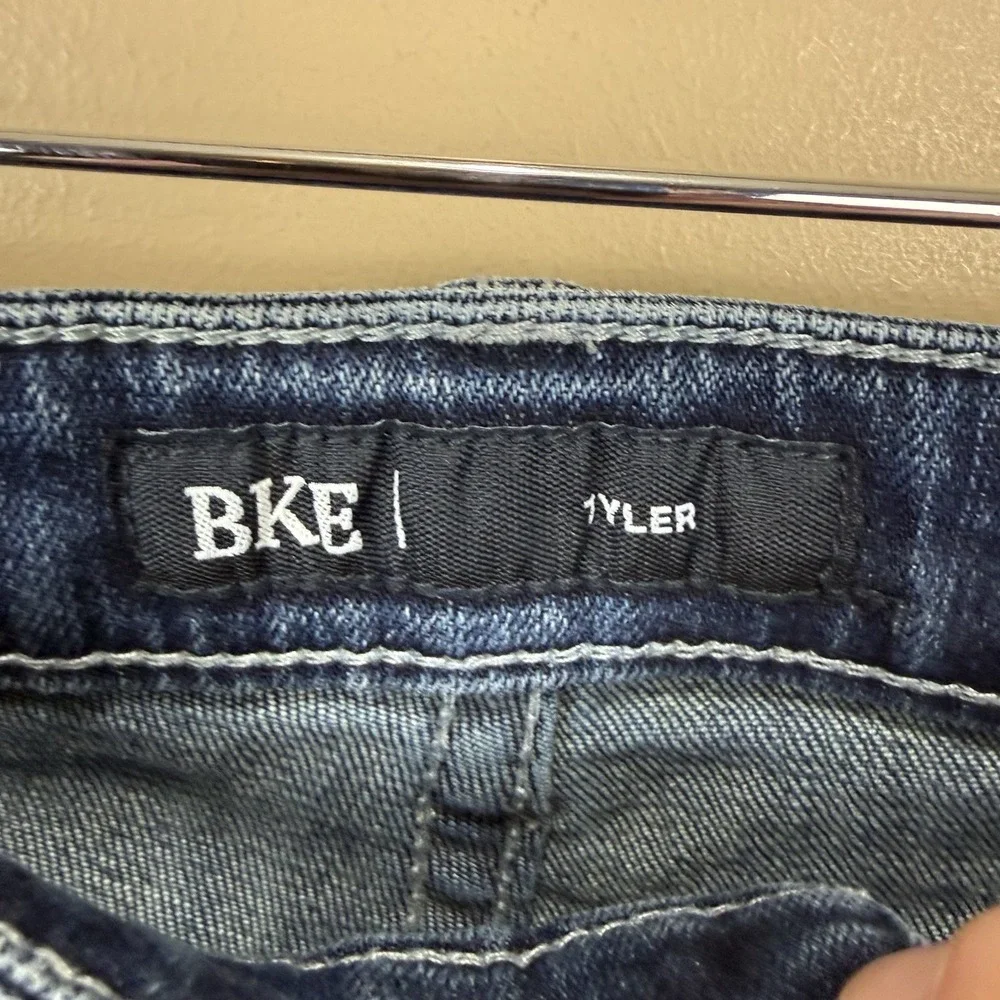 BKE Tyler Jeans Mens 34x34 (35x33 measured)Blue Straight Leg Medium Wash Stretch